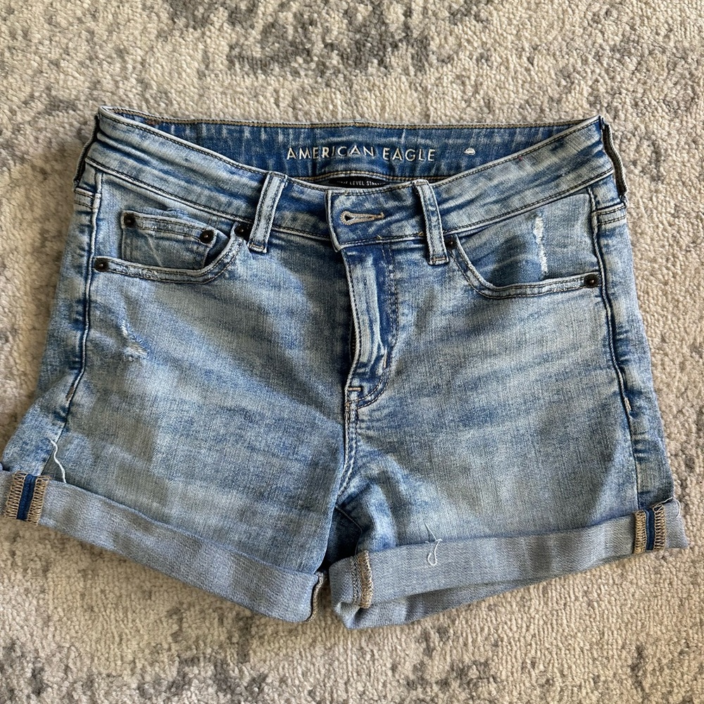 American Eagle Next Level Stretch Denim Jean Shorts MIDI Light Wash size 4